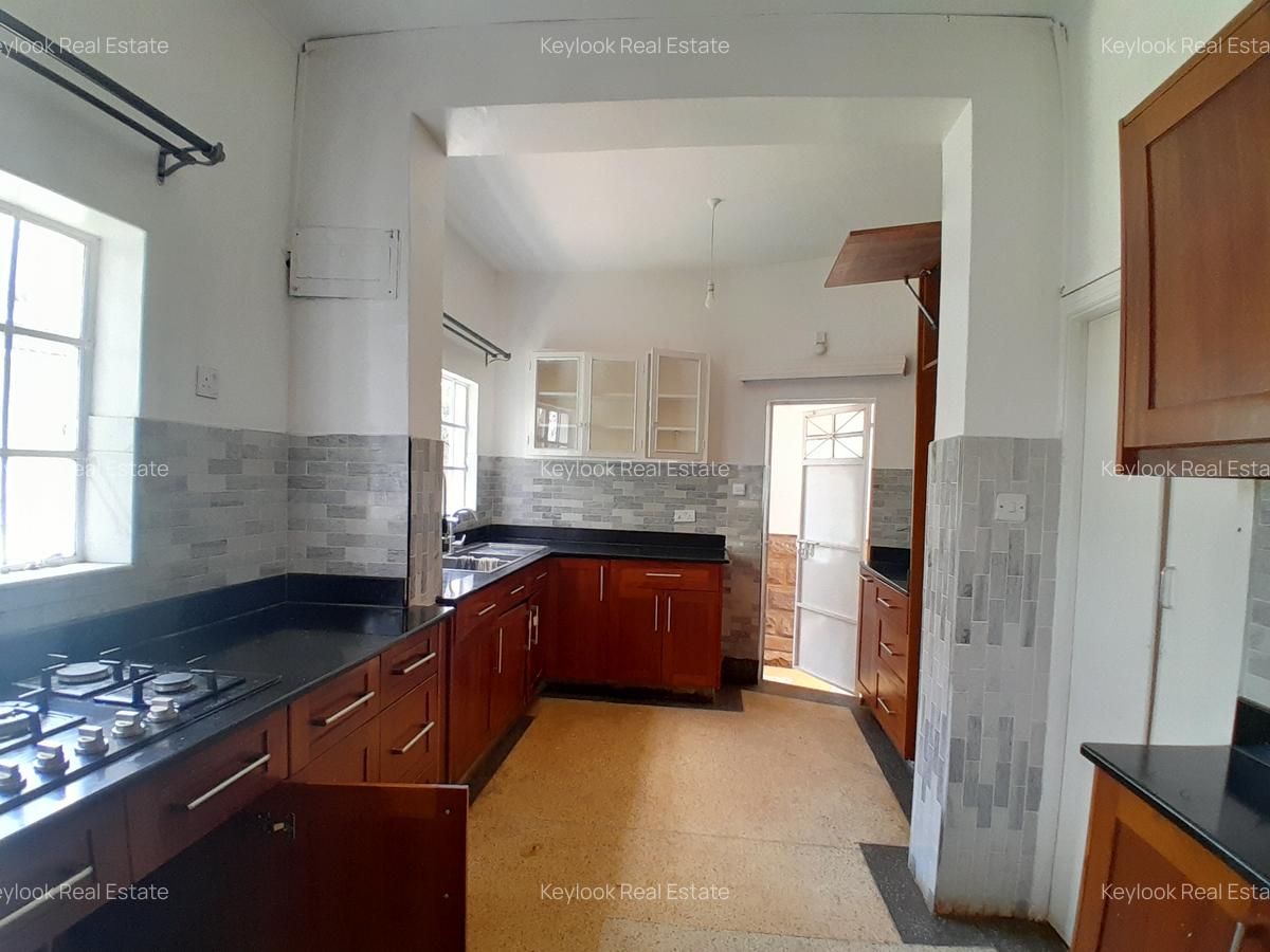 3 Bed House with En Suite at Lavington Green - 15