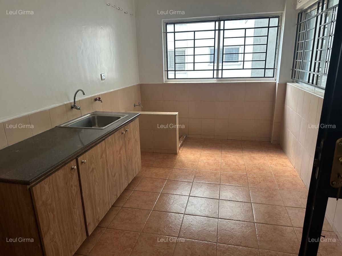 3 Bed Apartment with En Suite at Nyeri Road - 13