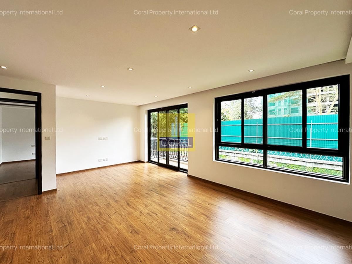 5 Bed Townhouse with En Suite in Westlands Area - 7