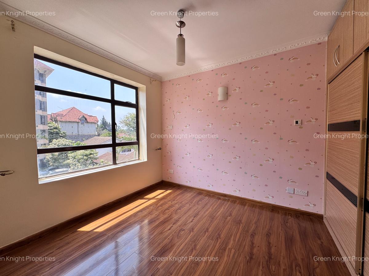 Serviced 3 Bed Apartment with En Suite in Kilimani - 9