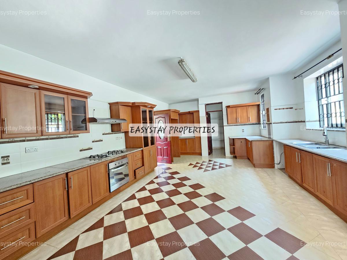 4 Bed House with En Suite in Thigiri - 5