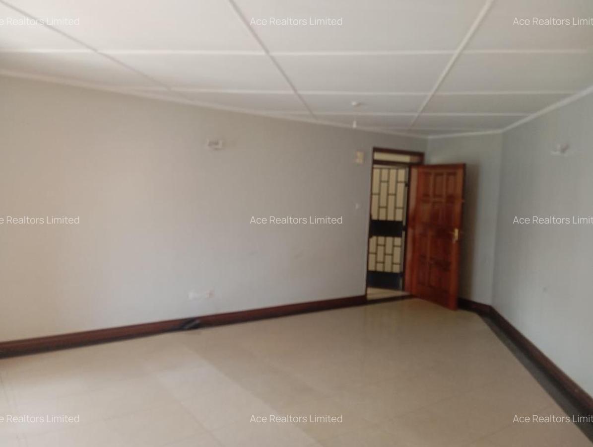 3 Bed Apartment with En Suite at Valley Arcade - 6