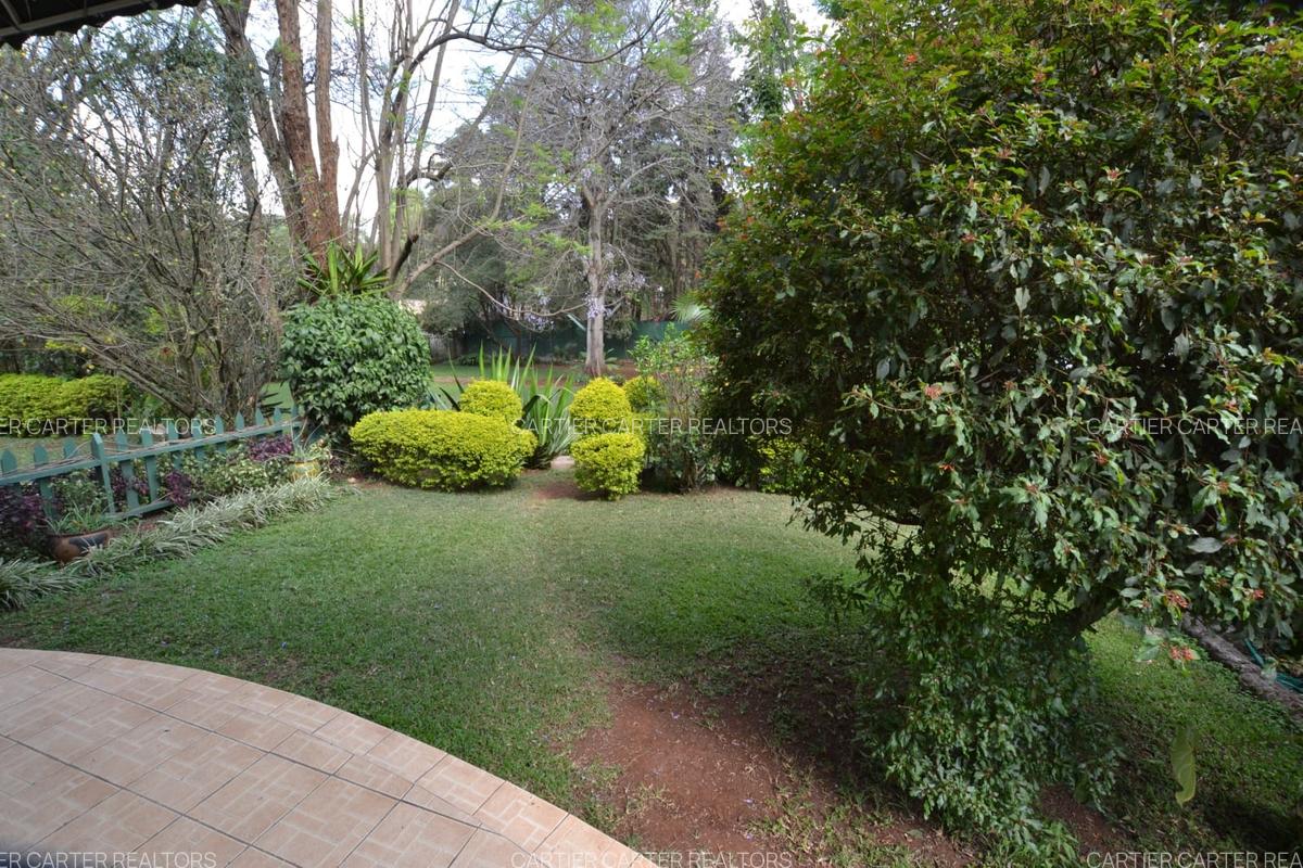 Serviced 2 Bed Apartment with En Suite in Lavington - 18