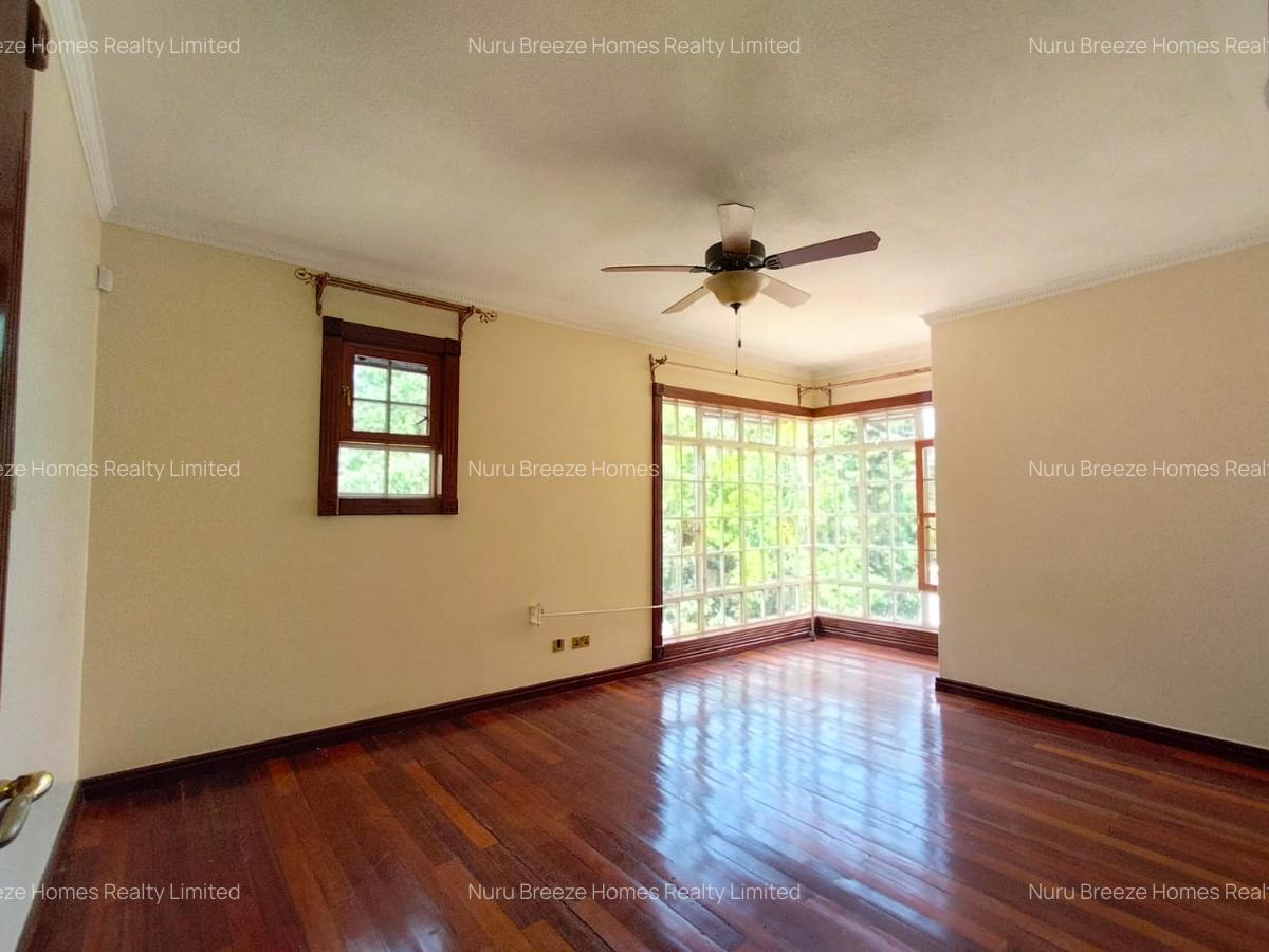 4 Bed Villa with En Suite in Kyuna - 13
