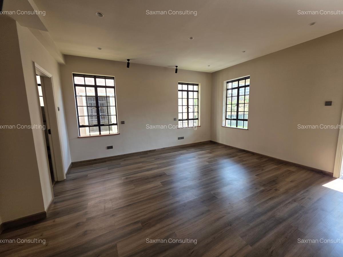 4 Bed Villa with En Suite in General Mathenge - 11