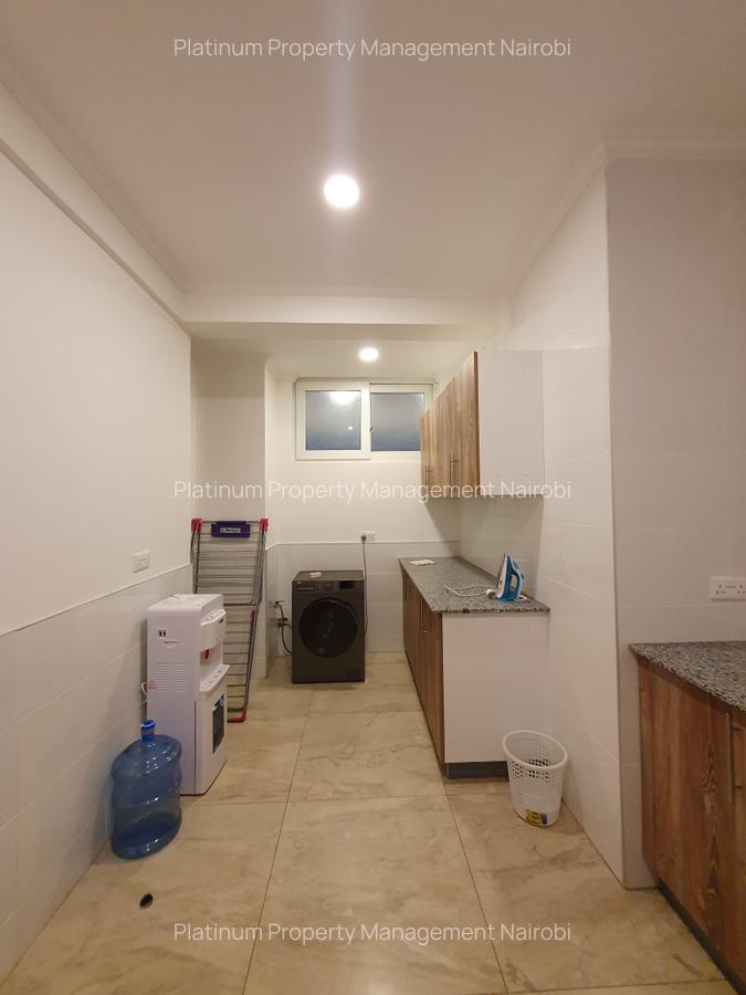 2 Bed Apartment with En Suite at The Colosseum - 6