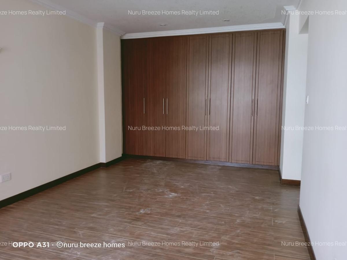 3 Bed Apartment with En Suite in Brookside - 13