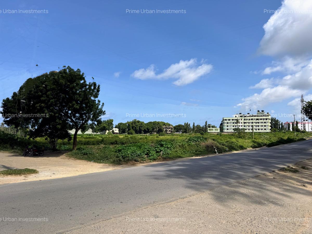 Land at Mombasa Malindi Highway - 8