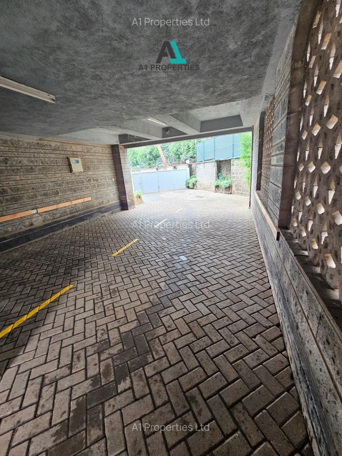 4 Bed Townhouse with En Suite in Lavington - 5