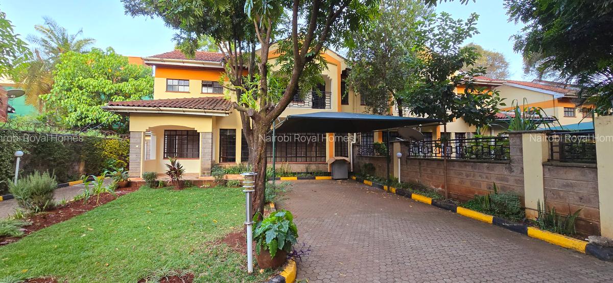 4 Bed Townhouse with En Suite at Lavington Green - 7