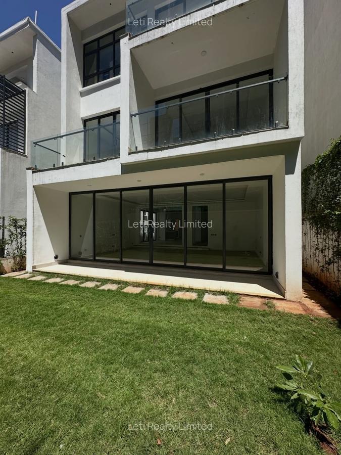 5 Bed Townhouse with En Suite in Lavington - 1