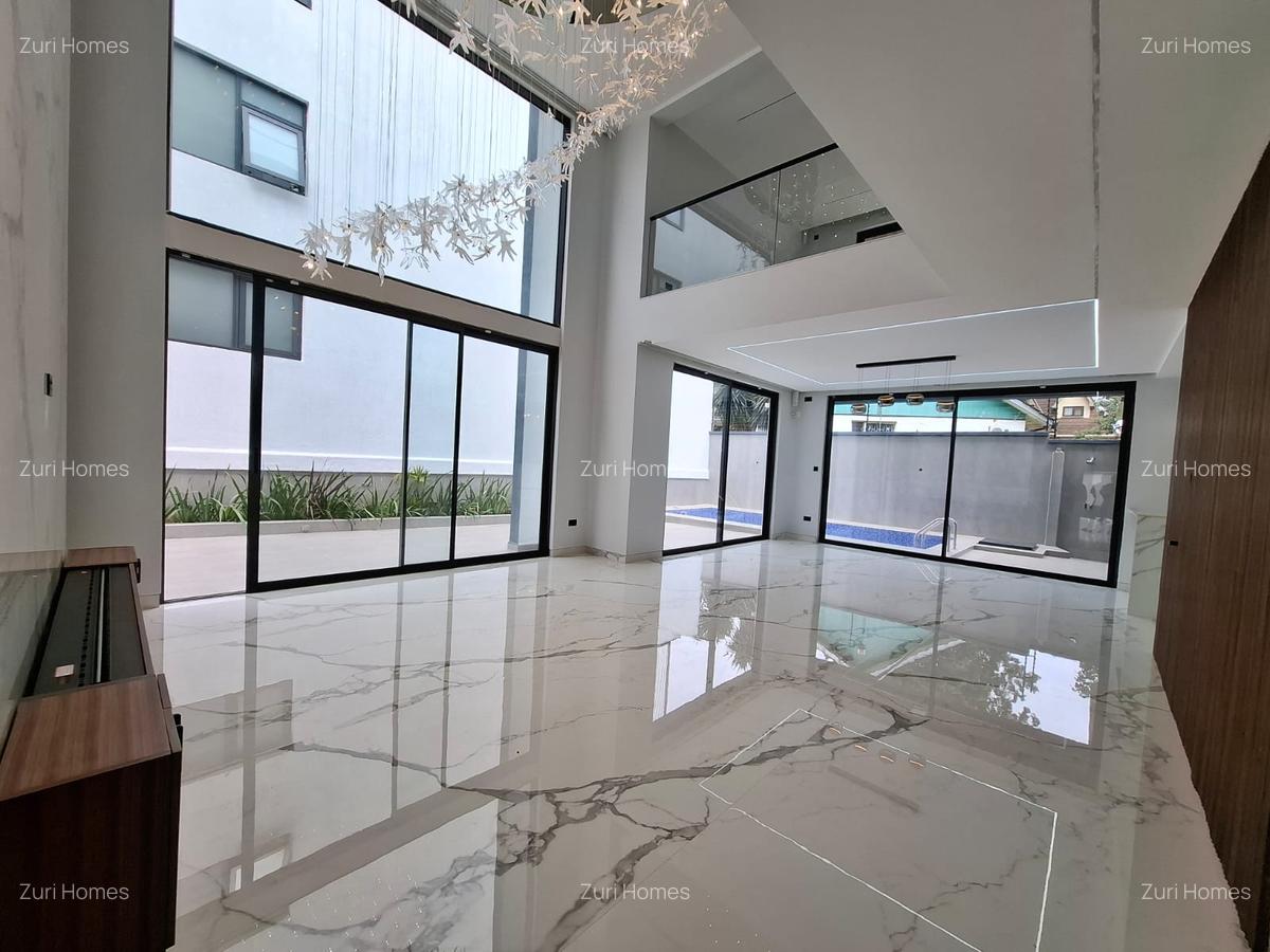 6 Bed Townhouse with En Suite in Lavington - 1