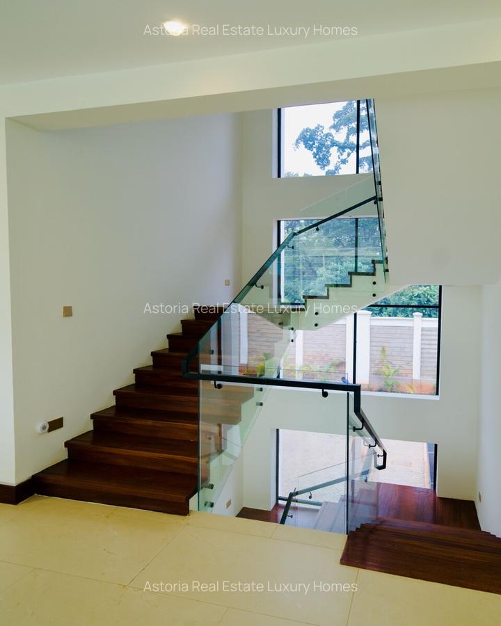 6 Bed Villa with En Suite at 2026-183 - 8