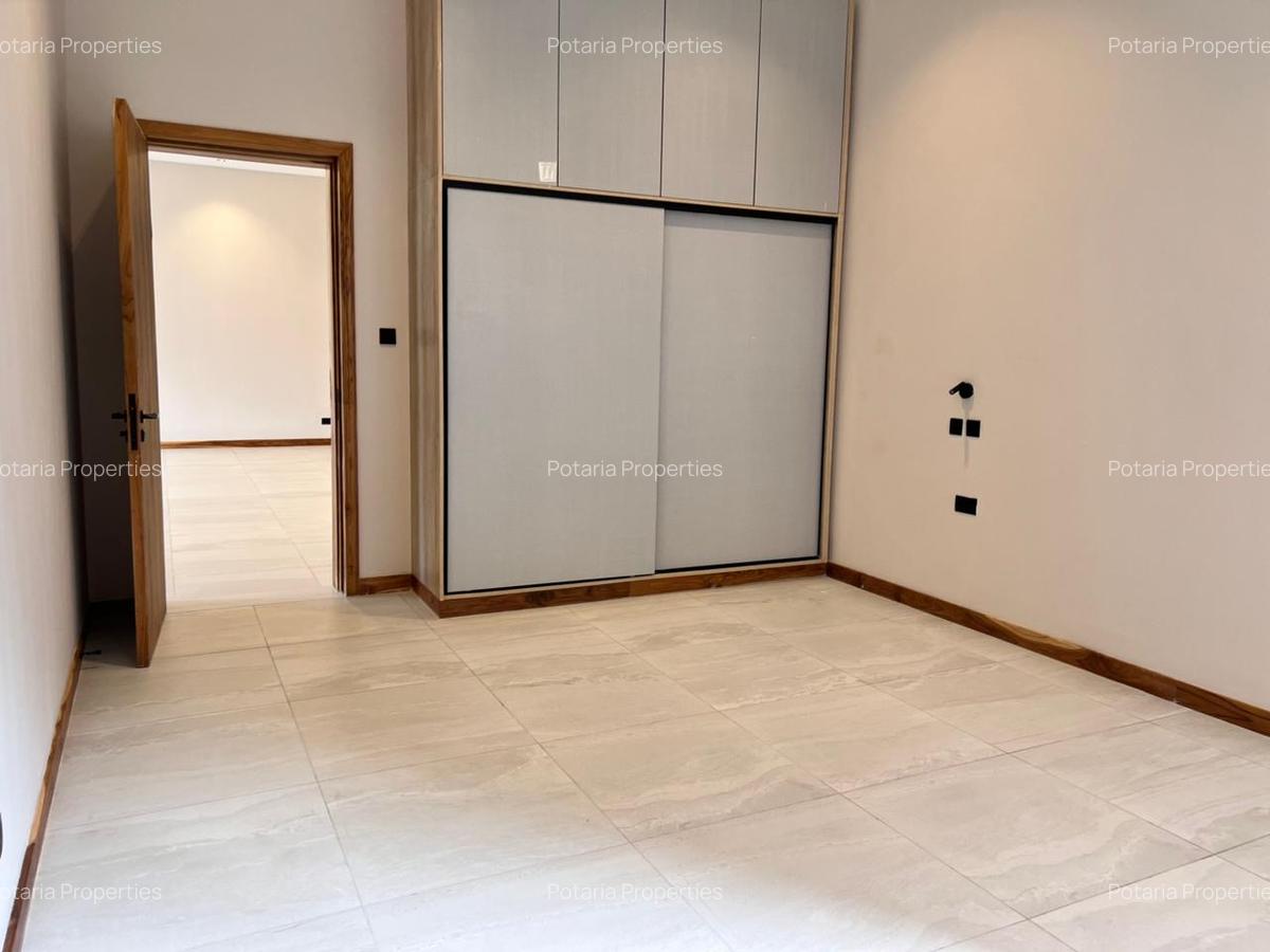 4 Bed Townhouse with En Suite in Loresho - 11