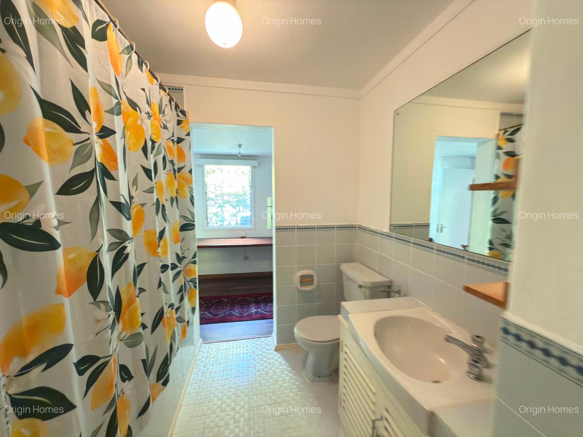 2 Bed House with En Suite at Loresho Crescent - 9