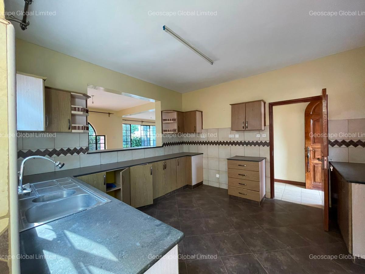 4 Bed House with En Suite in Runda - 2