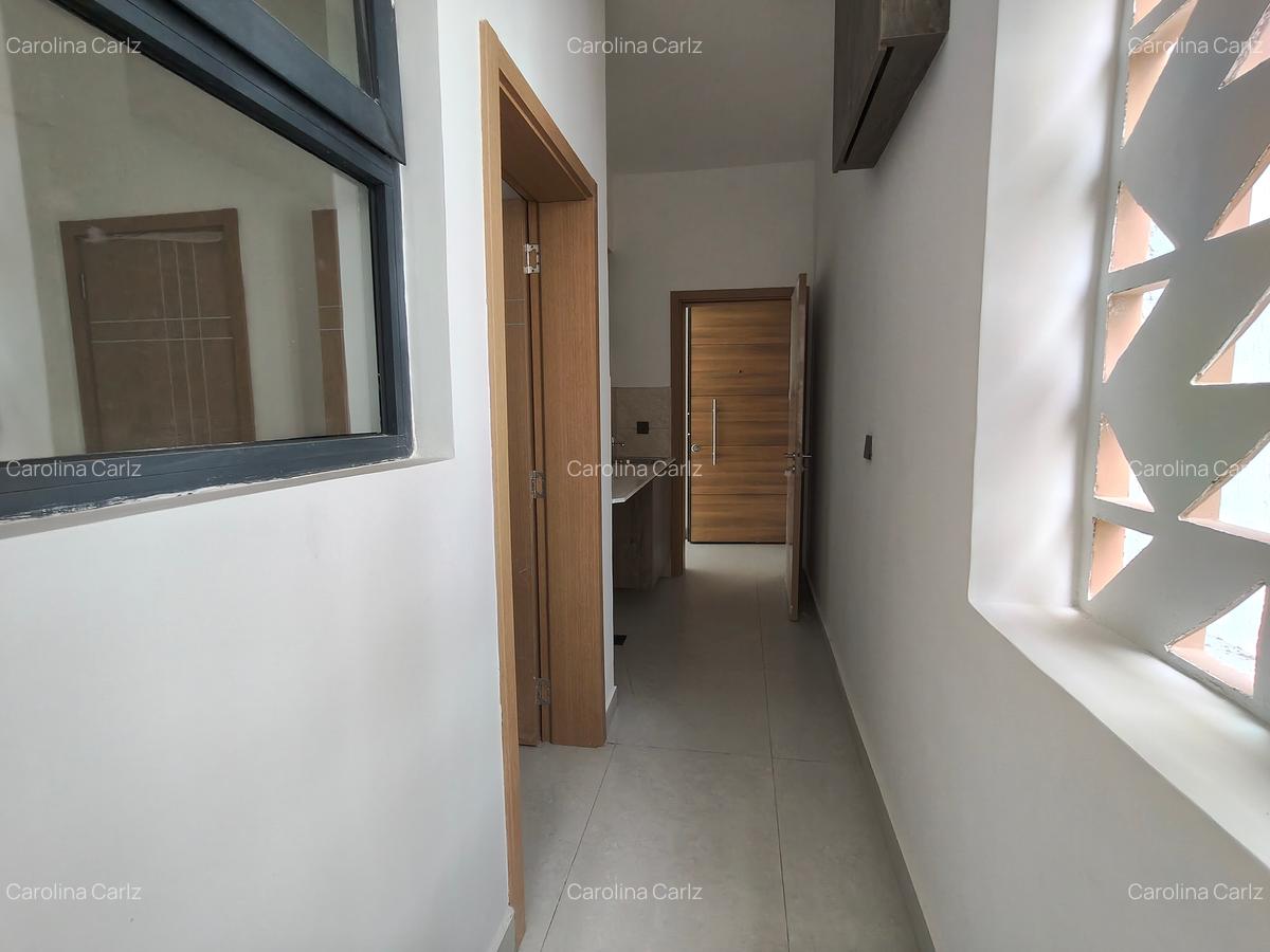 3 Bed Apartment with En Suite at Brookside Drive - 19
