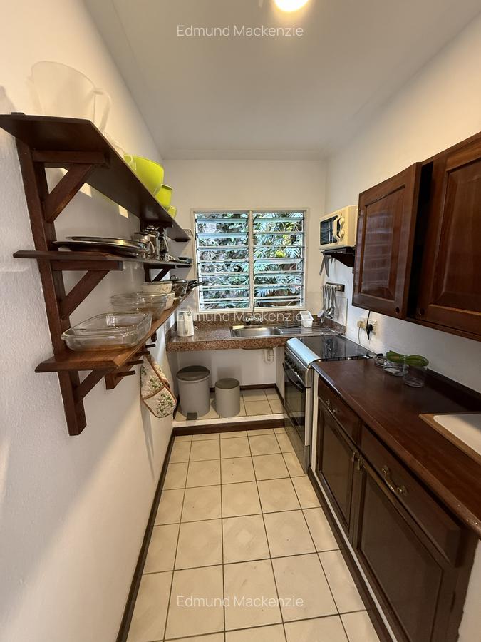 Serviced 2 Bed Apartment with En Suite at Ras Kisauni Road - 5