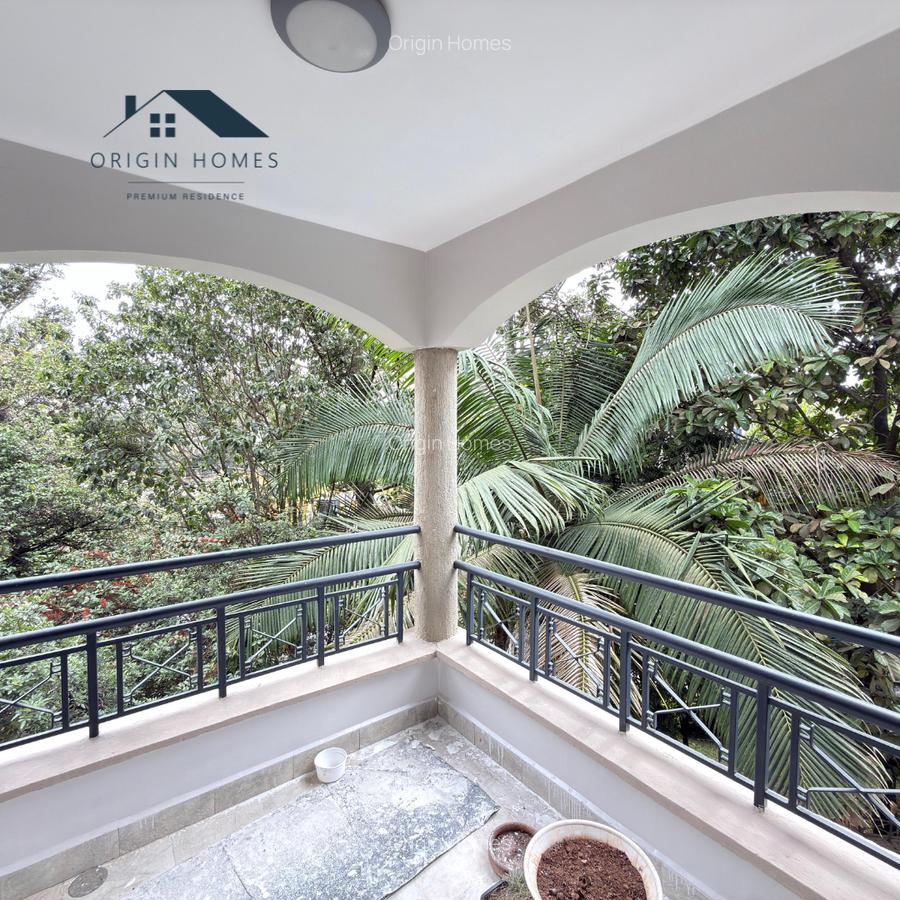 3 Bed Apartment with En Suite at Lavington - 5