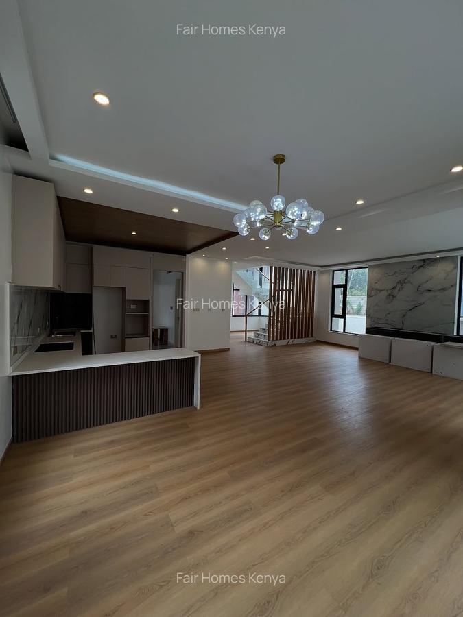 5 Bed Townhouse with En Suite at Lavington Green - 5