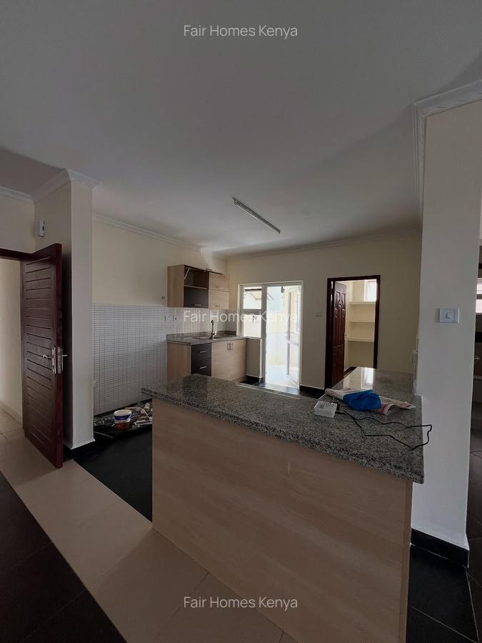 2 Bed Apartment with En Suite at Hatheru Road - 2
