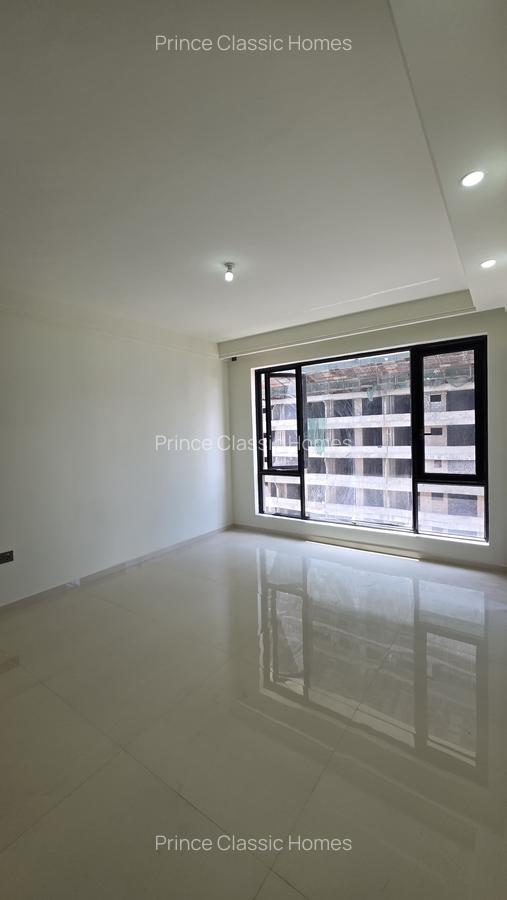 1 Bed Apartment with En Suite at Westlands Road - 2