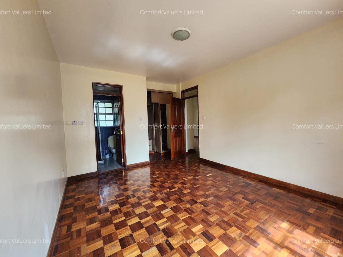 5 Bed Townhouse with En Suite at Lavington Green - 5