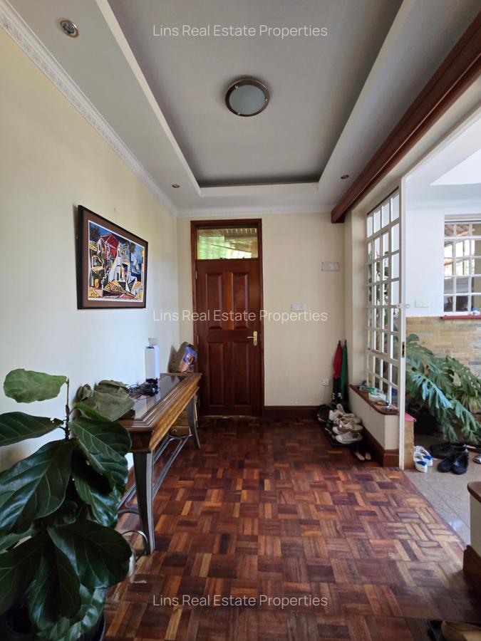 5 Bed Townhouse with En Suite in Kitisuru - 17