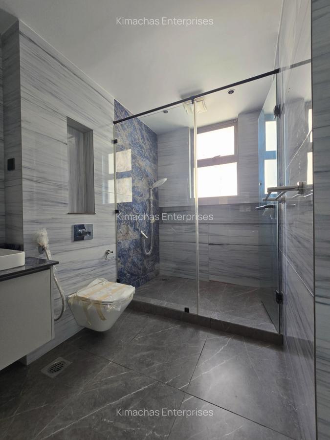 3 Bed Apartment with En Suite at 1St Ave - 11