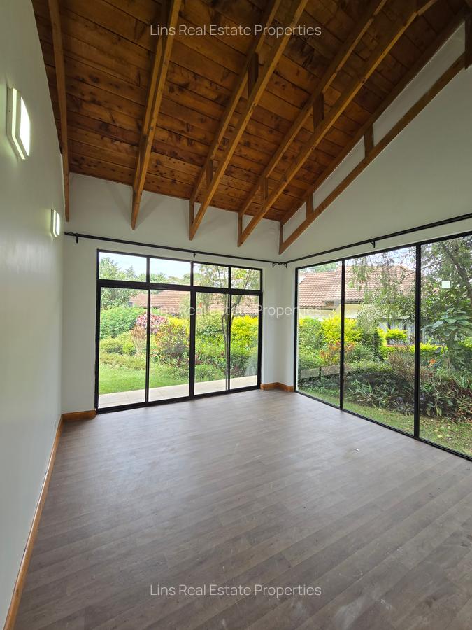 1 Bed House with En Suite in Spring Valley - 12