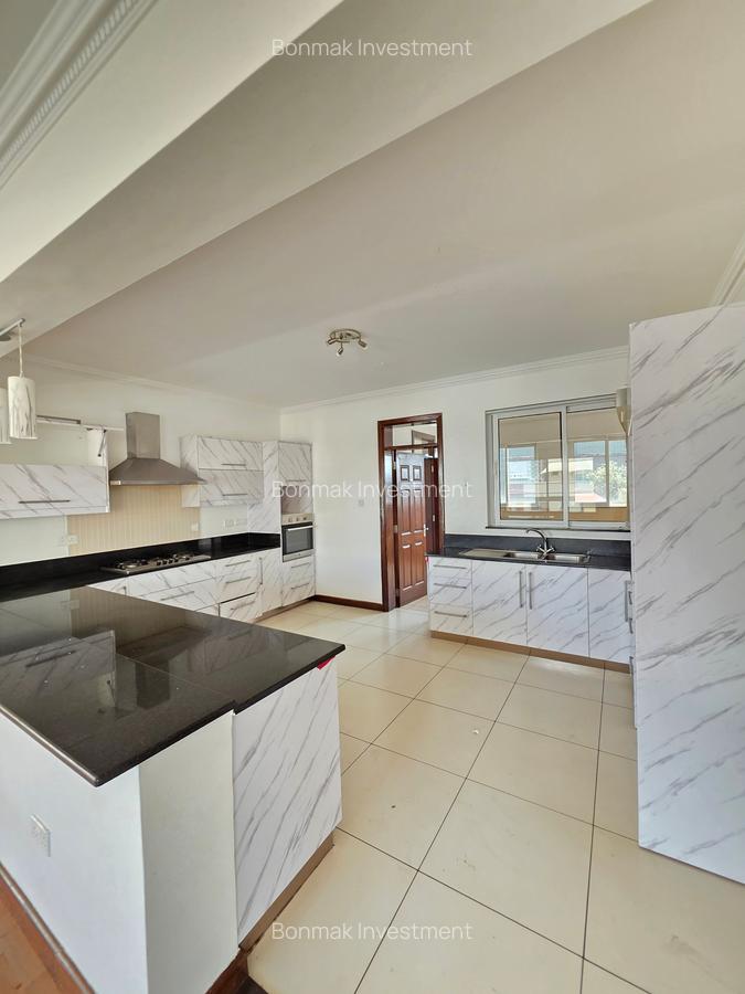 4 Bed Apartment with En Suite at Brookside Drive - 8
