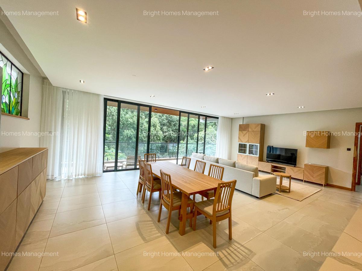 4 Bed Apartment with En Suite in Spring Valley - 2