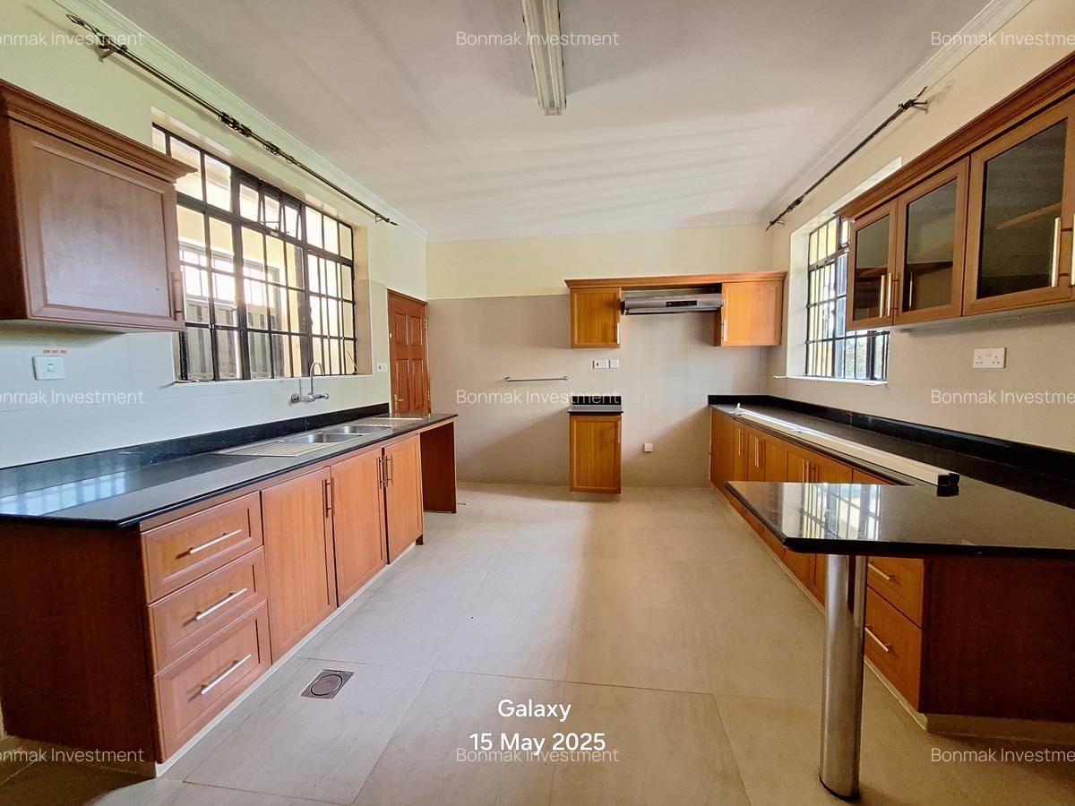 4 Bed Townhouse with En Suite at Lavington Green - 5