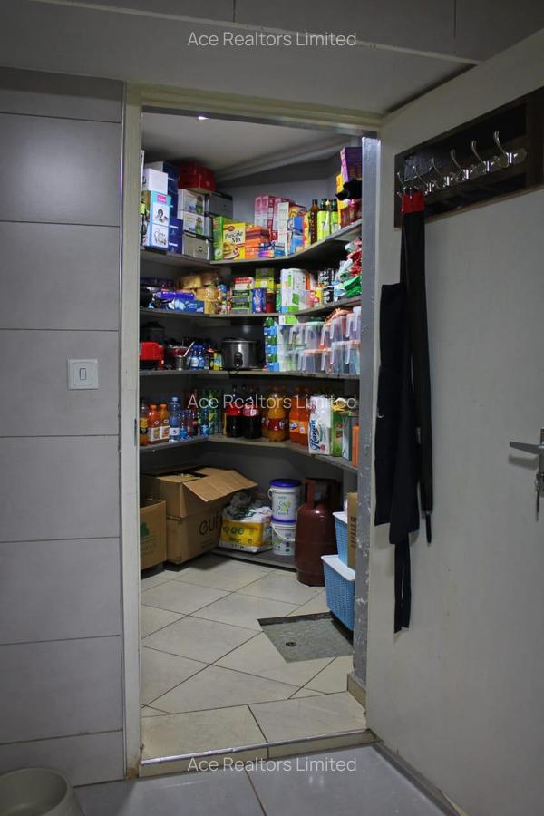 6 Bed Townhouse with En Suite at Brookside - 6