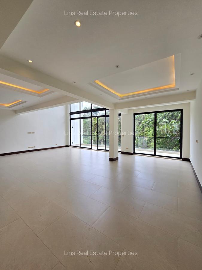 6 Bed Townhouse with En Suite in Kitisuru - 14