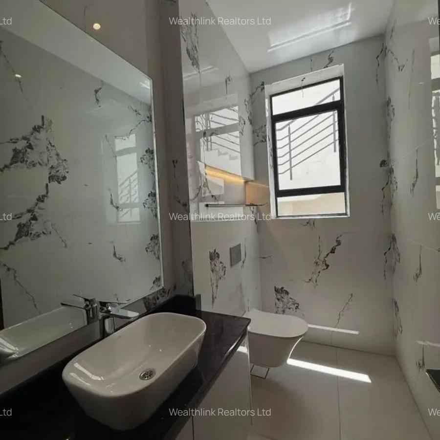 5 Bed Townhouse with En Suite at Peponi - 15
