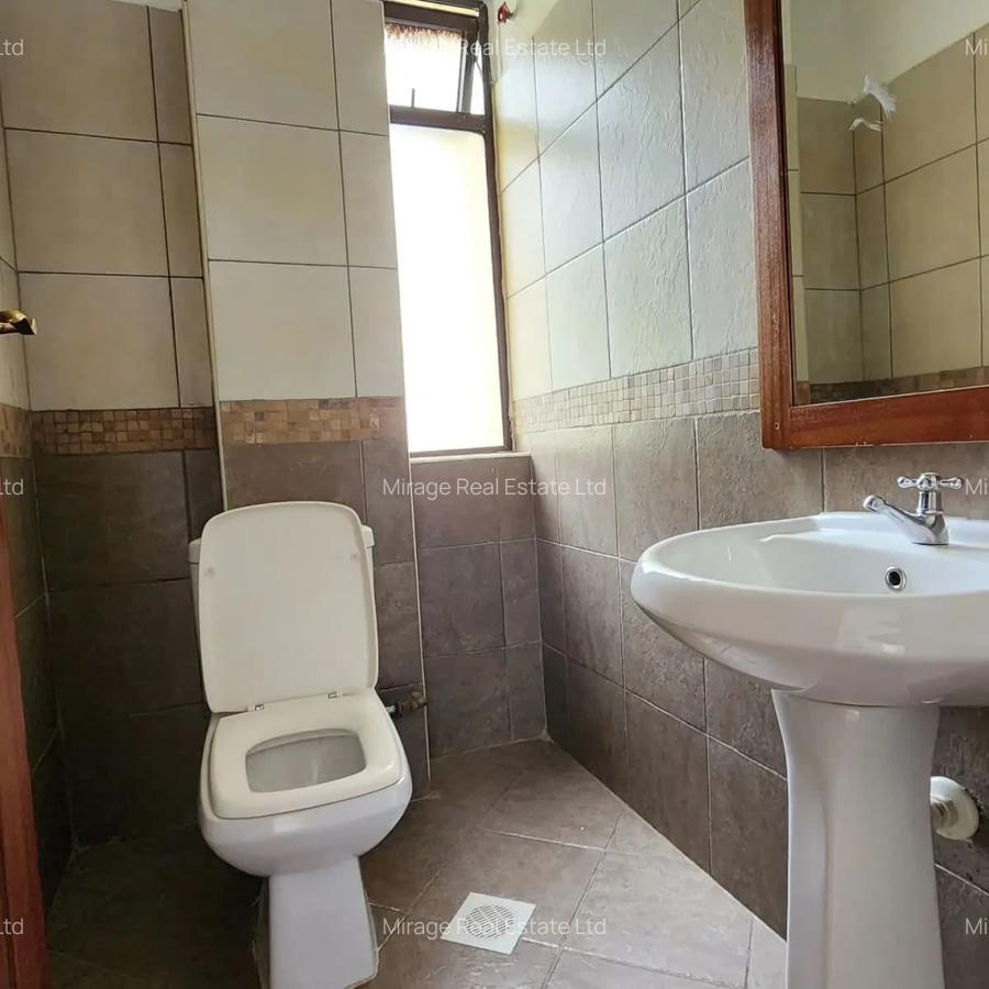 3 Bed Apartment with Gym in Kilimani - 11