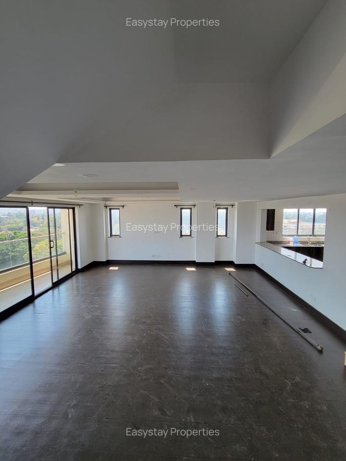 4 Bed Apartment with En Suite in Lavington - 1