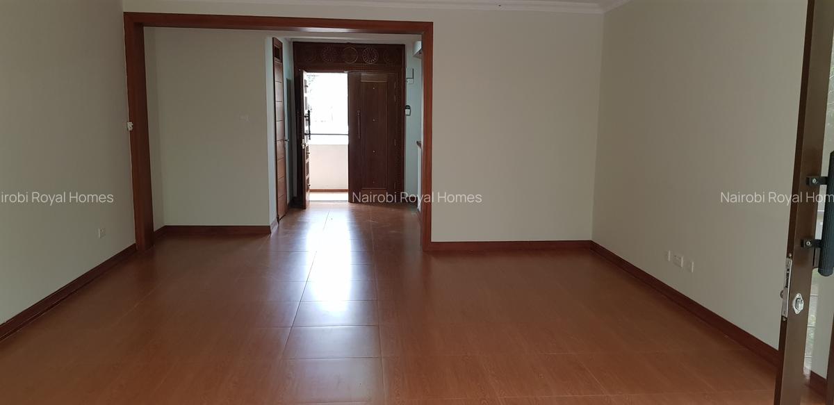 5 Bed Townhouse with En Suite at Lavington Convent Drive - 13