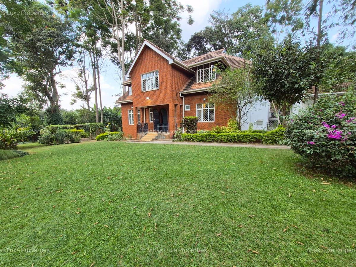 4 Bed Townhouse with En Suite at Rosslyn - 1