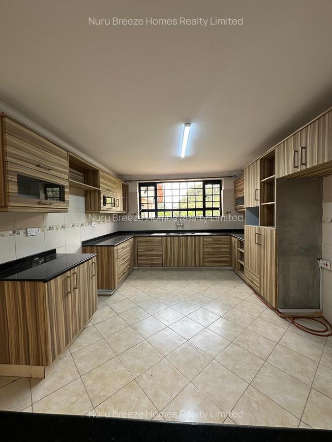 4 Bed House with En Suite in Karen - 3