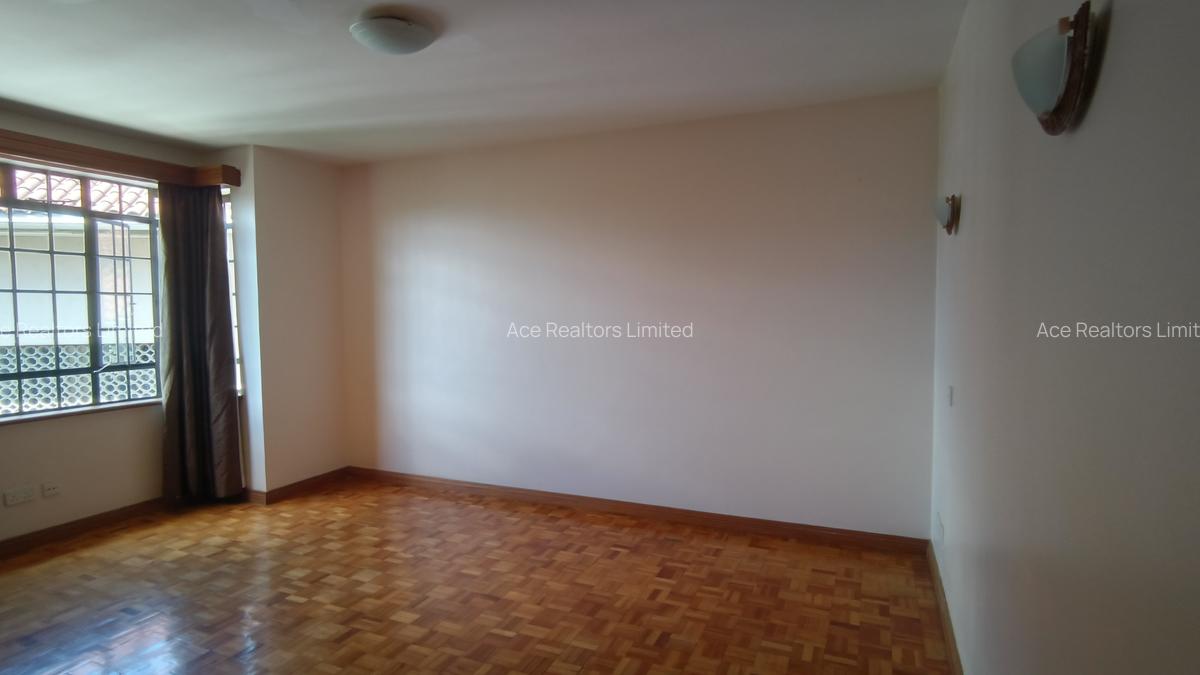 3 Bed Apartment with En Suite at Raphta Road - 14