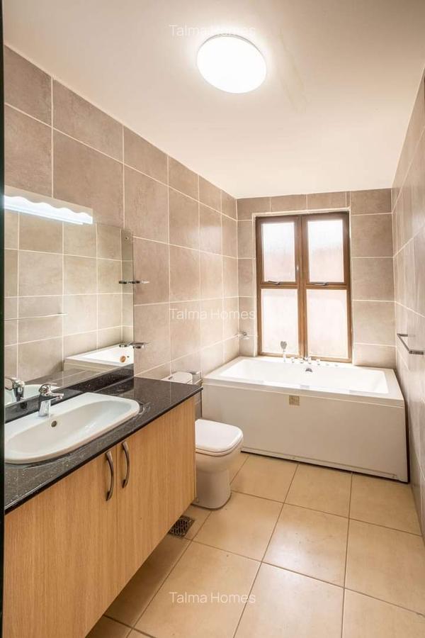 4 Bed Apartment with En Suite at Off Rhapta Road - 6