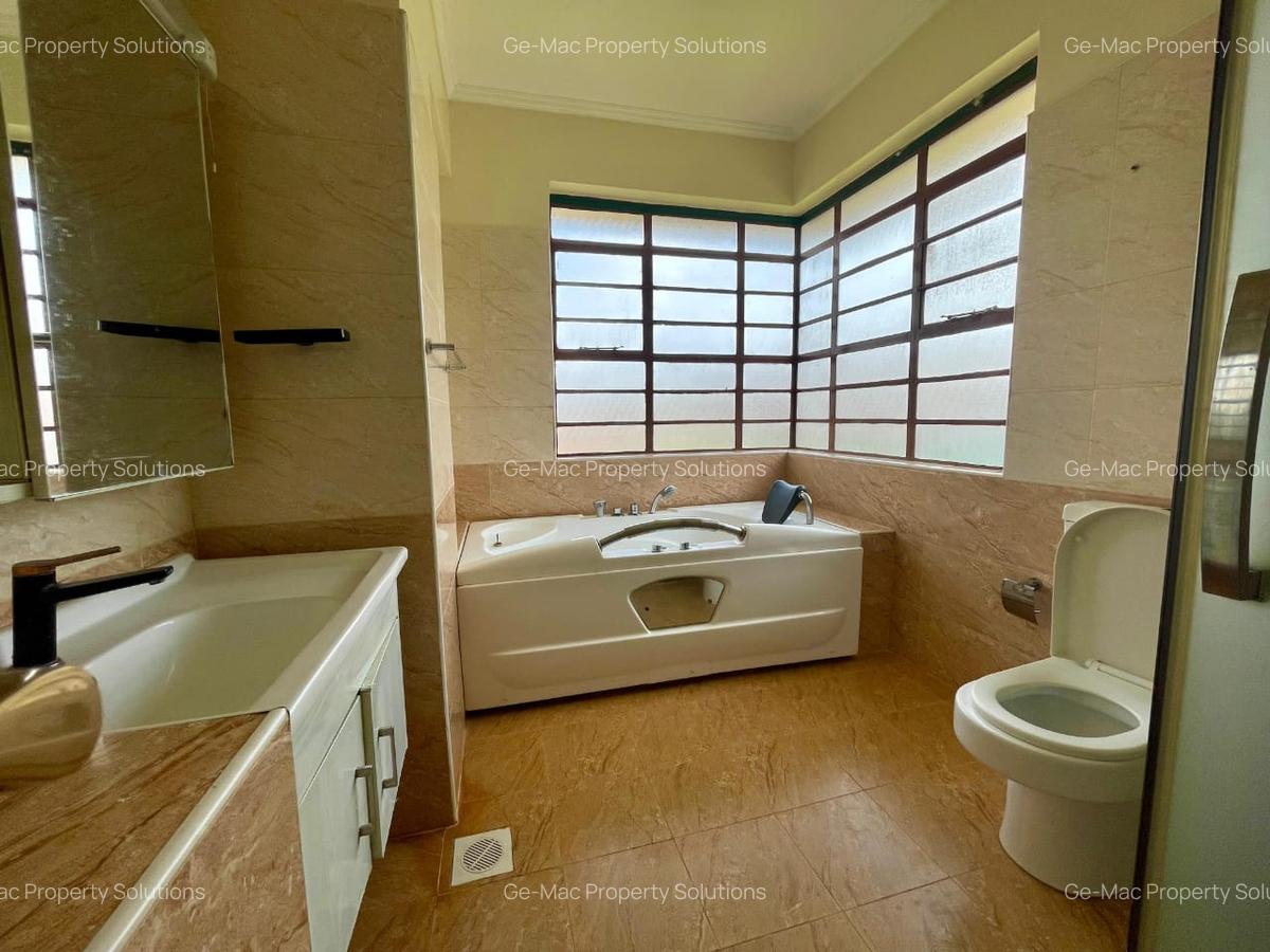 4 Bed House with En Suite in Kiambu Road - 9