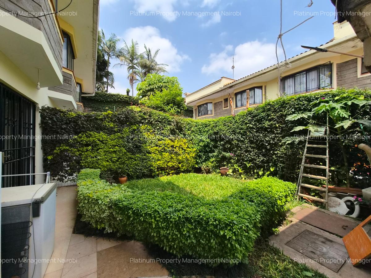 4 Bed House with En Suite at Grevillea Grove - 3