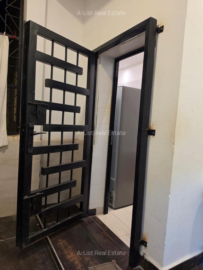 4 Bed Apartment with En Suite at Parklands - 14