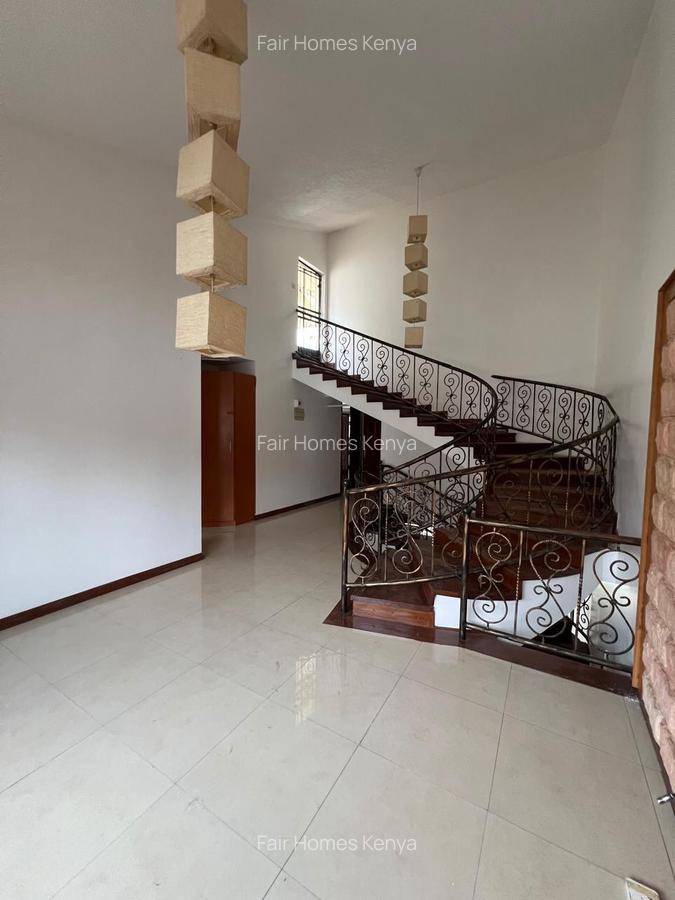4 Bed Townhouse with En Suite at Brookside Drive - 5