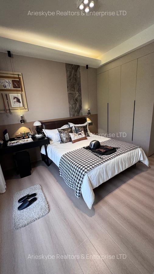 Serviced 3 Bed Apartment with En Suite in Westlands Area - 16