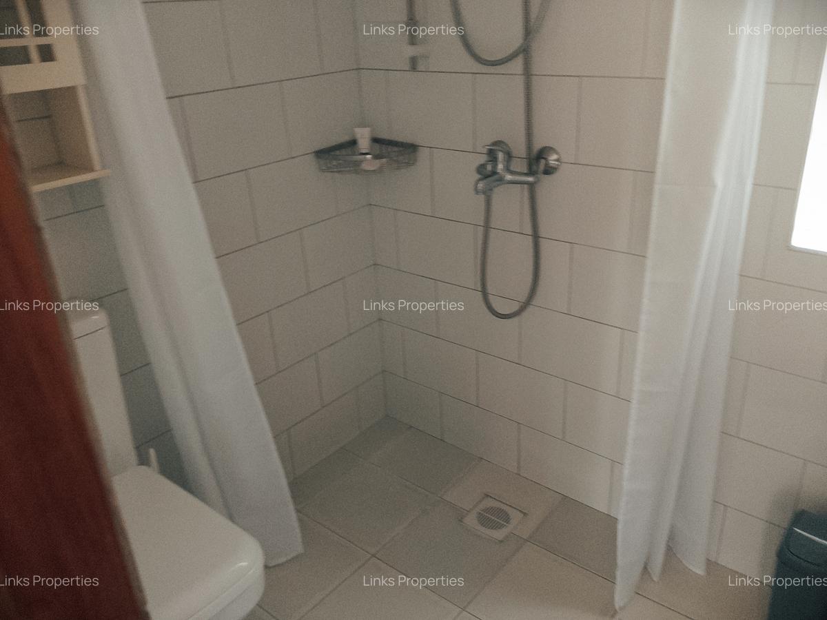1 Bed House with En Suite at Karen - 14
