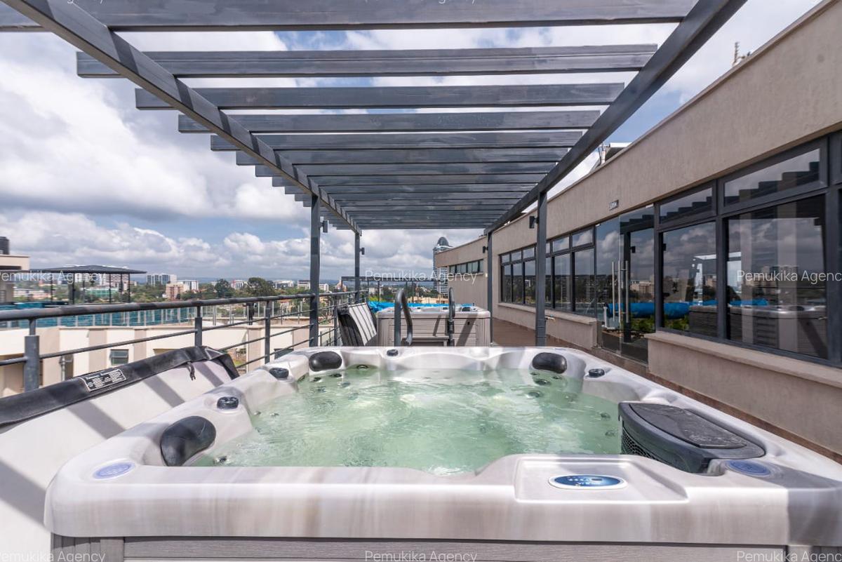 3 Bed Apartment with En Suite in Riverside - 6